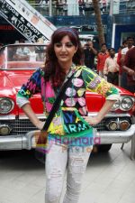 Soha ALi Khan on location of Talpade_s home production film choregraphed by Rajeev Surti in Mulund on 11th Oct 2010 (9).JPG